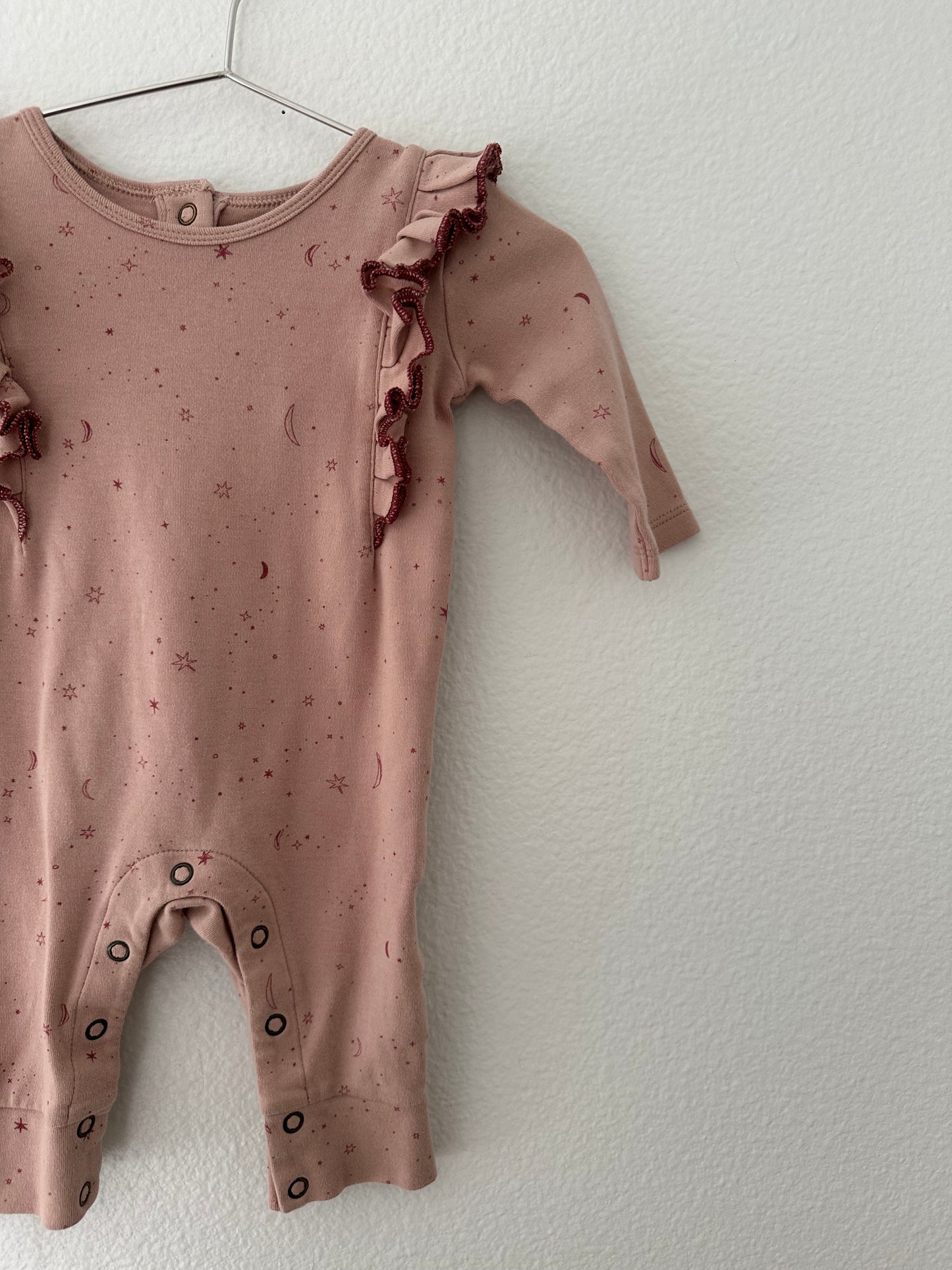 Pehr stardust ruffle romper (0/3)