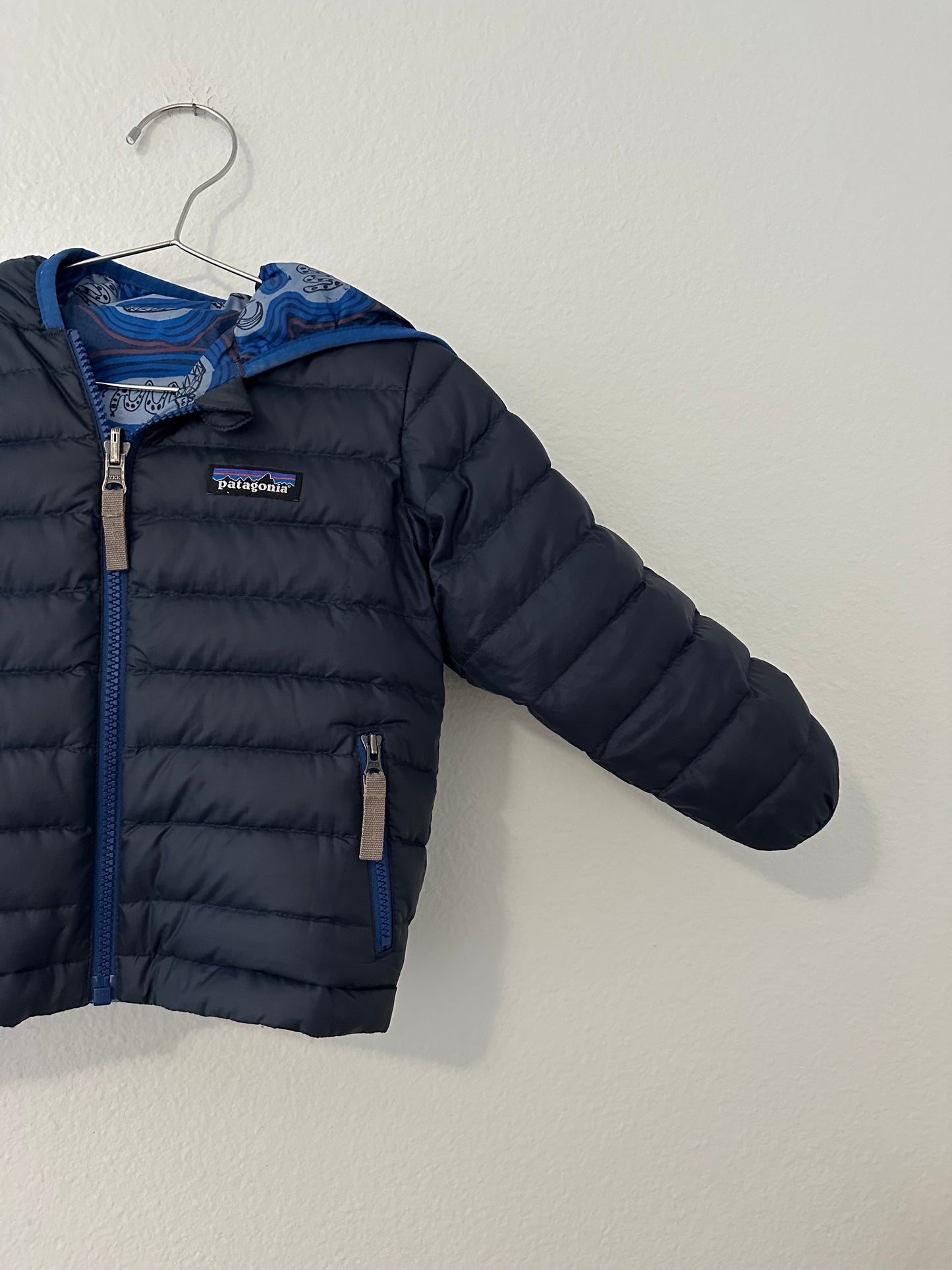 Patagonia reversible wind breaker 12/18
