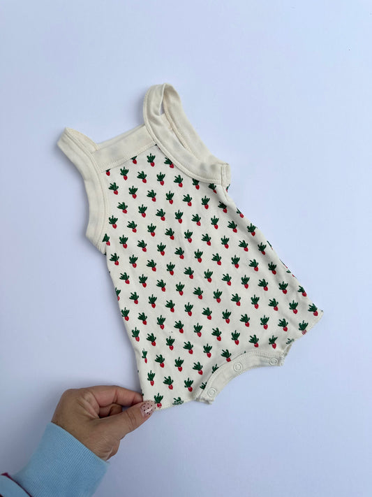 Fin + Vince strawberry onesie|| 0/3