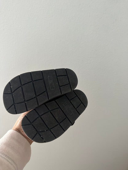 Zara black clogs (size 6)