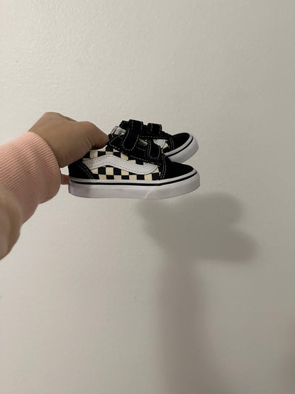 Toddle Vans size 5