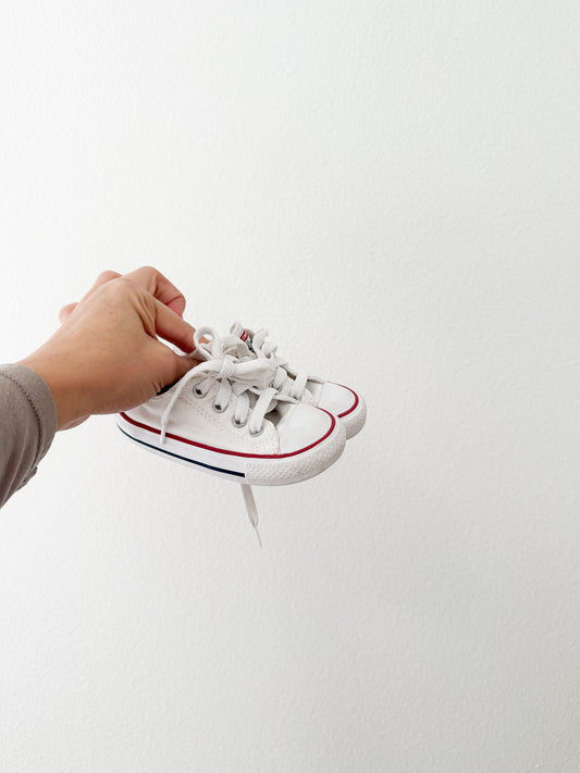 Chuck Taylor white converse|| 6C