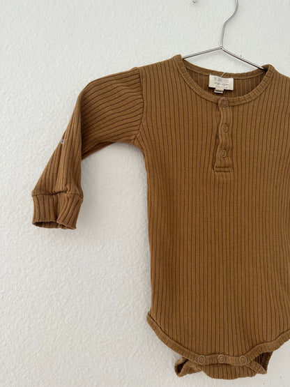 The simple folk ribbed bodysuit (12/18)