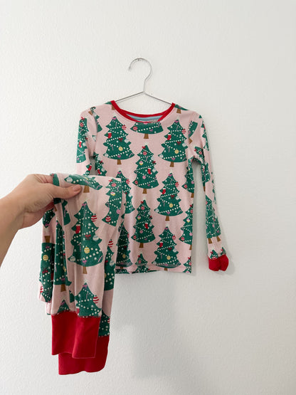 Mini Boden Christmas pajamas (7Y)
