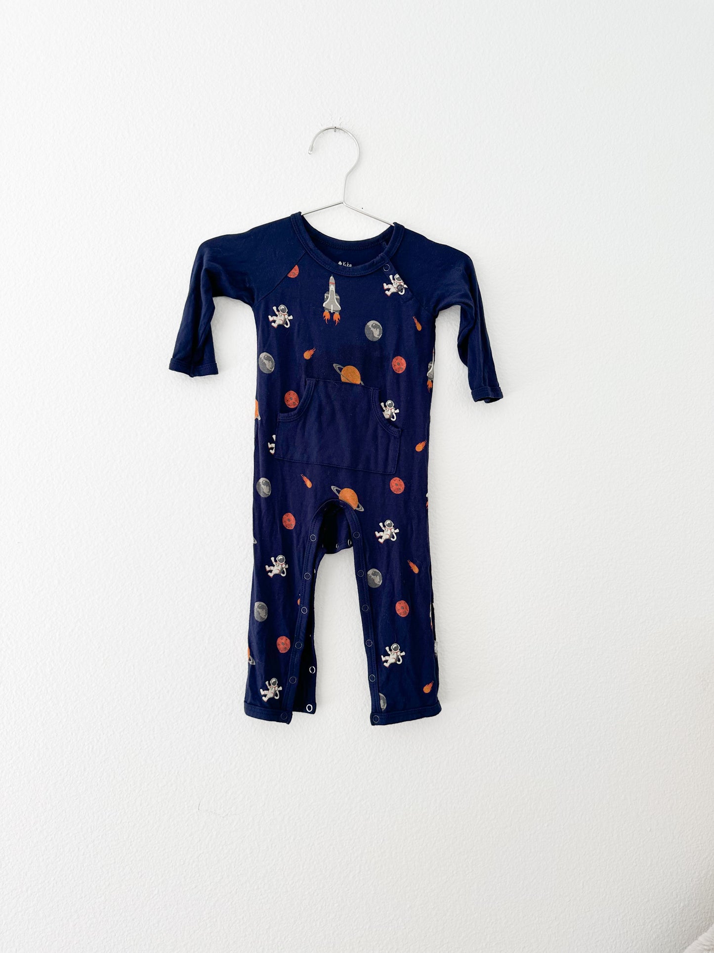 Kyte space print romper (6/12)