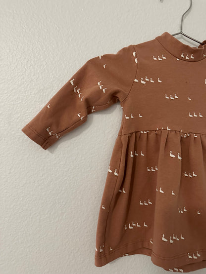 H&M adorable geese print dress in dust|| 4/6M