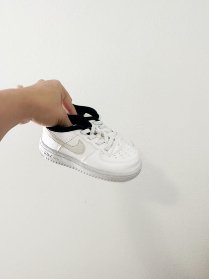 Nike Air Force 1 || 8C