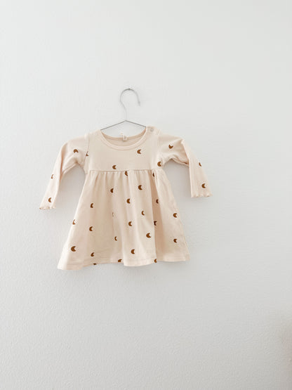 Quincy Mae moon dress (6/12)