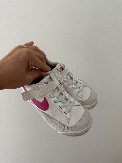 Nike Blazer || cosmic fucsia (11C)