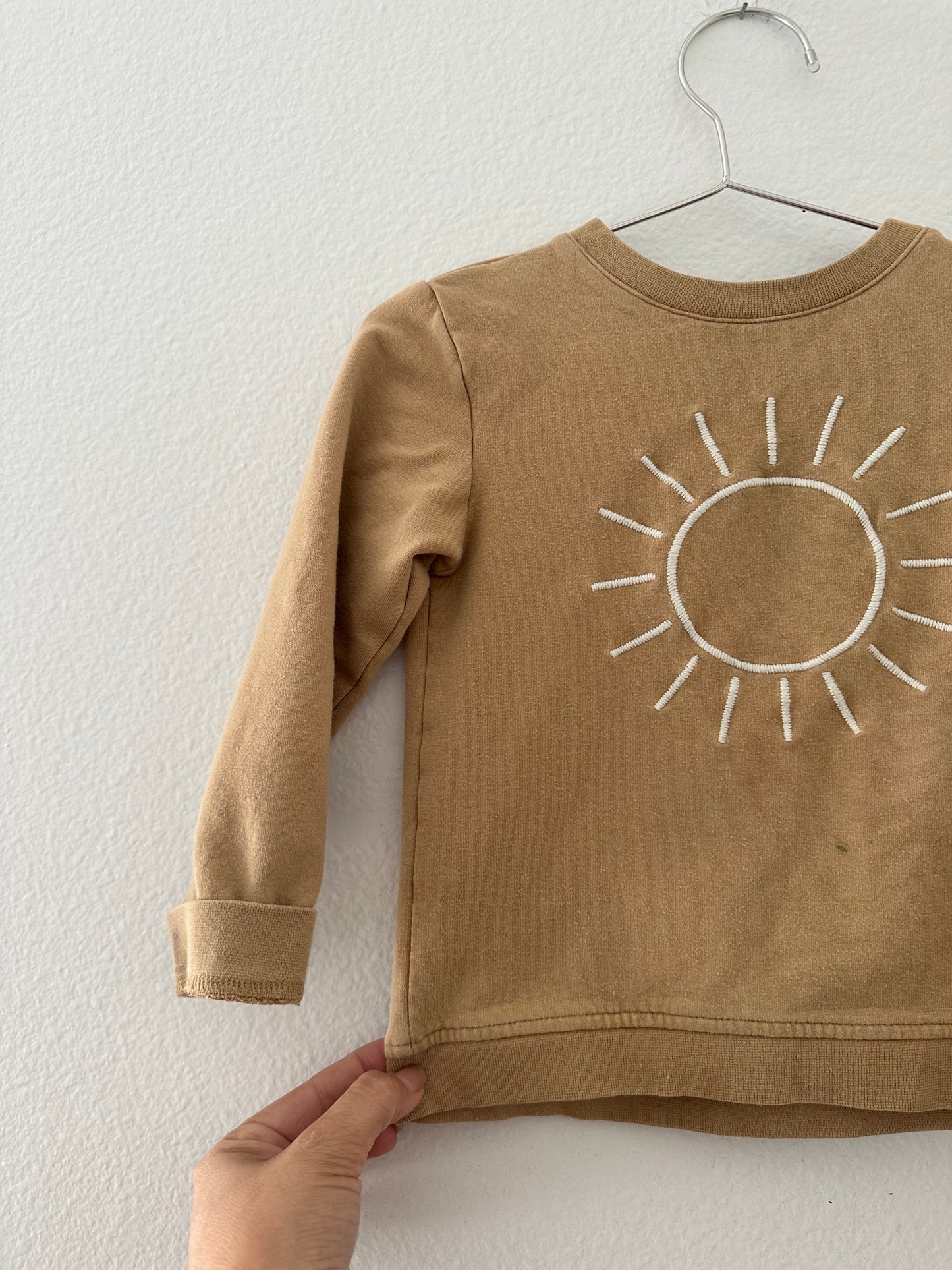 Quincy Mae sun sweatshirt (2/3)