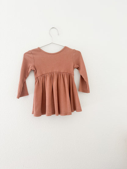 Quincy Mae ribbed dress (12/18)