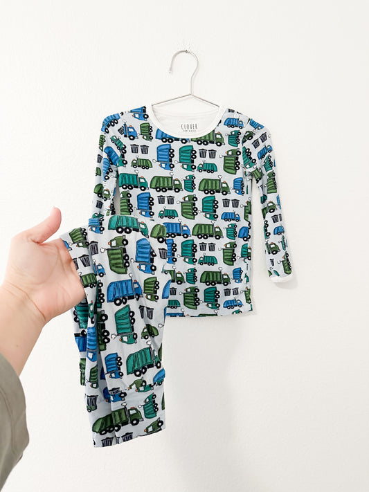 Clover garbage truck print pjs || 2/3T
