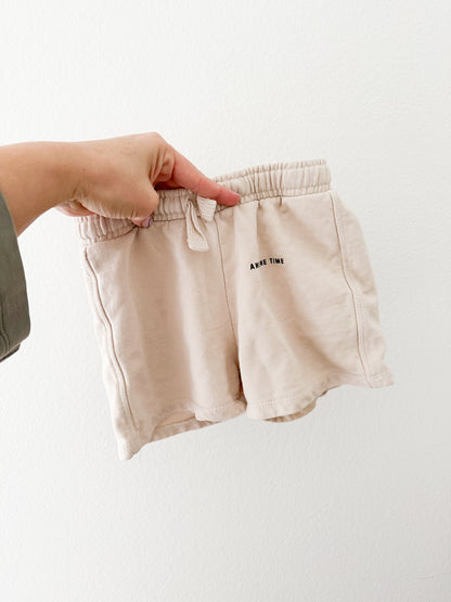 Zara cream shorts || 3/4