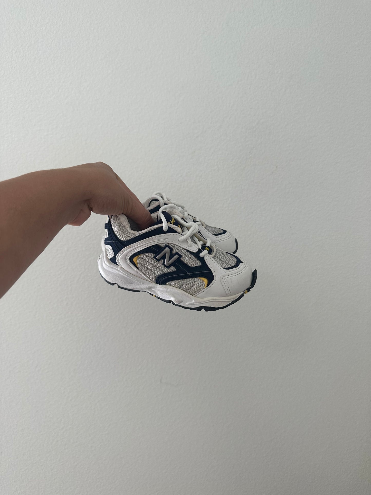 New balance chunky sneakers (size 9)