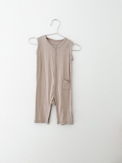 Kyte sleeveless romper || khaki (6/12)