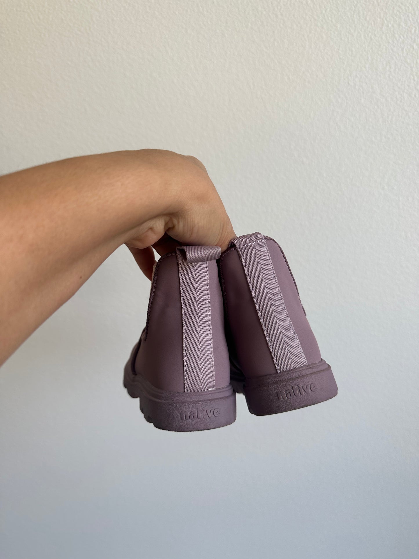 Native Kensington Treklite Bloom Boots (size 10c)