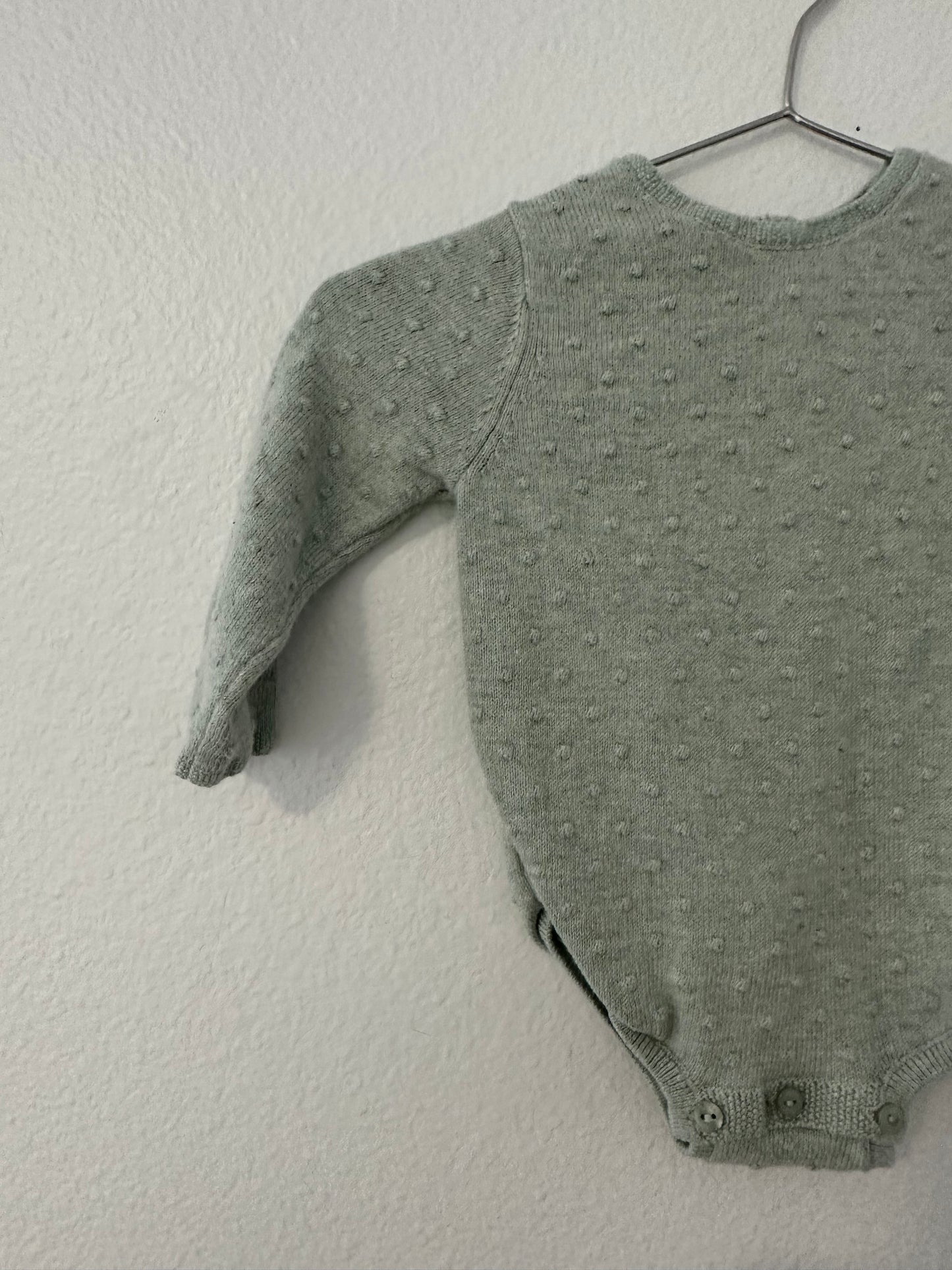 Zara textured bodysuit|| 3/6