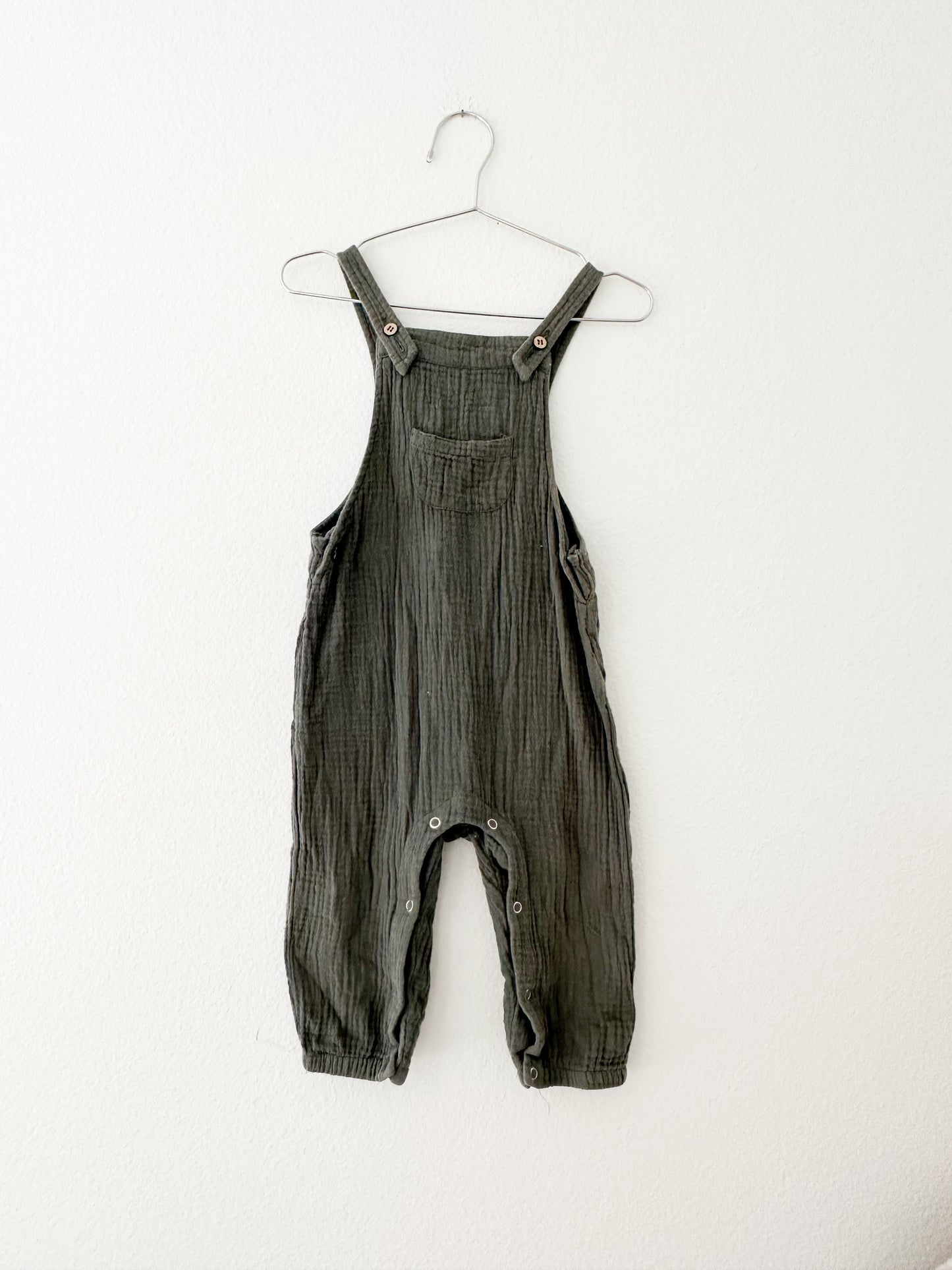 Rylee + Cru muslin overalls (18/24)