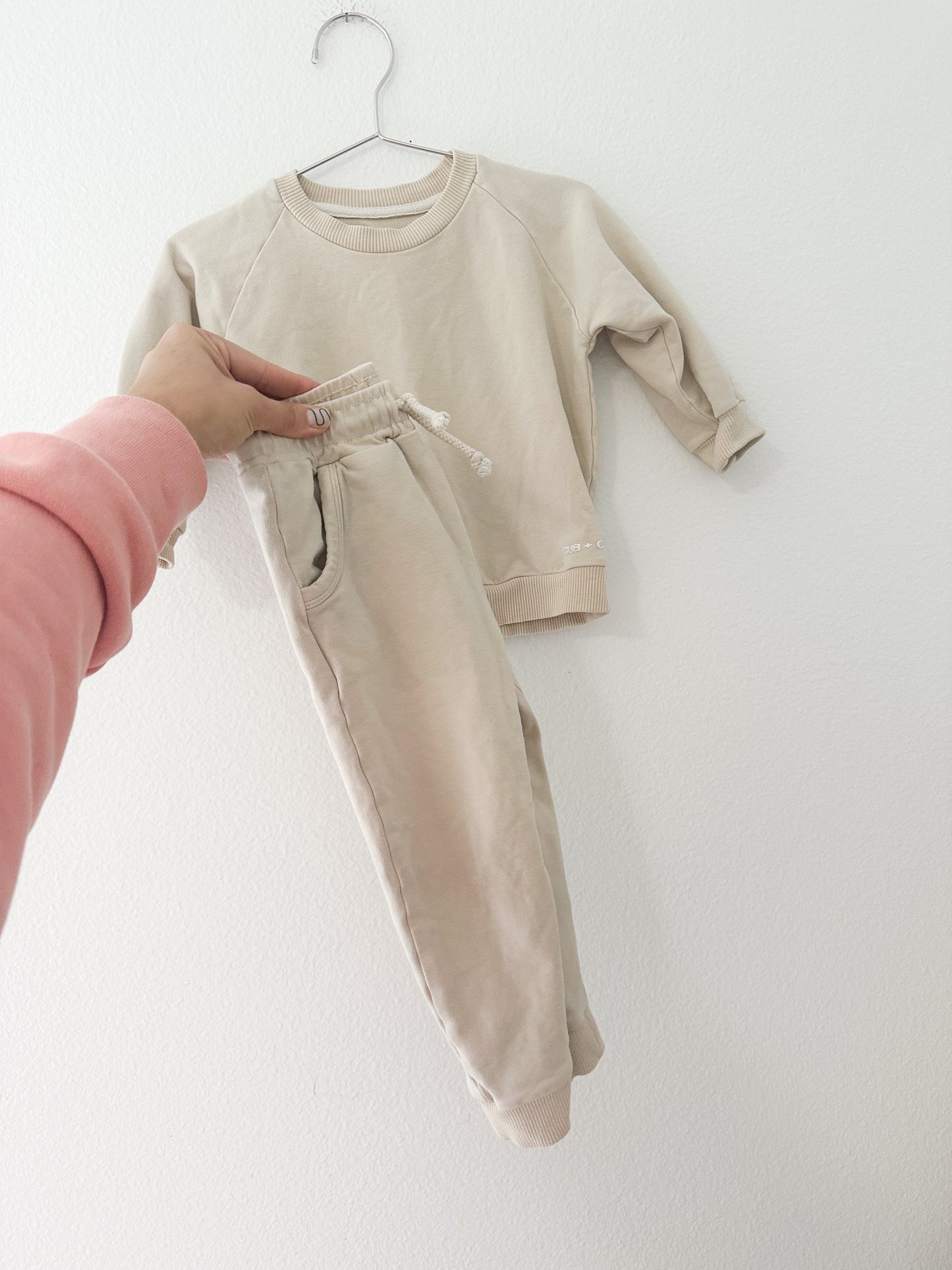 Cub + Co set beige French terry jogger set ||2T