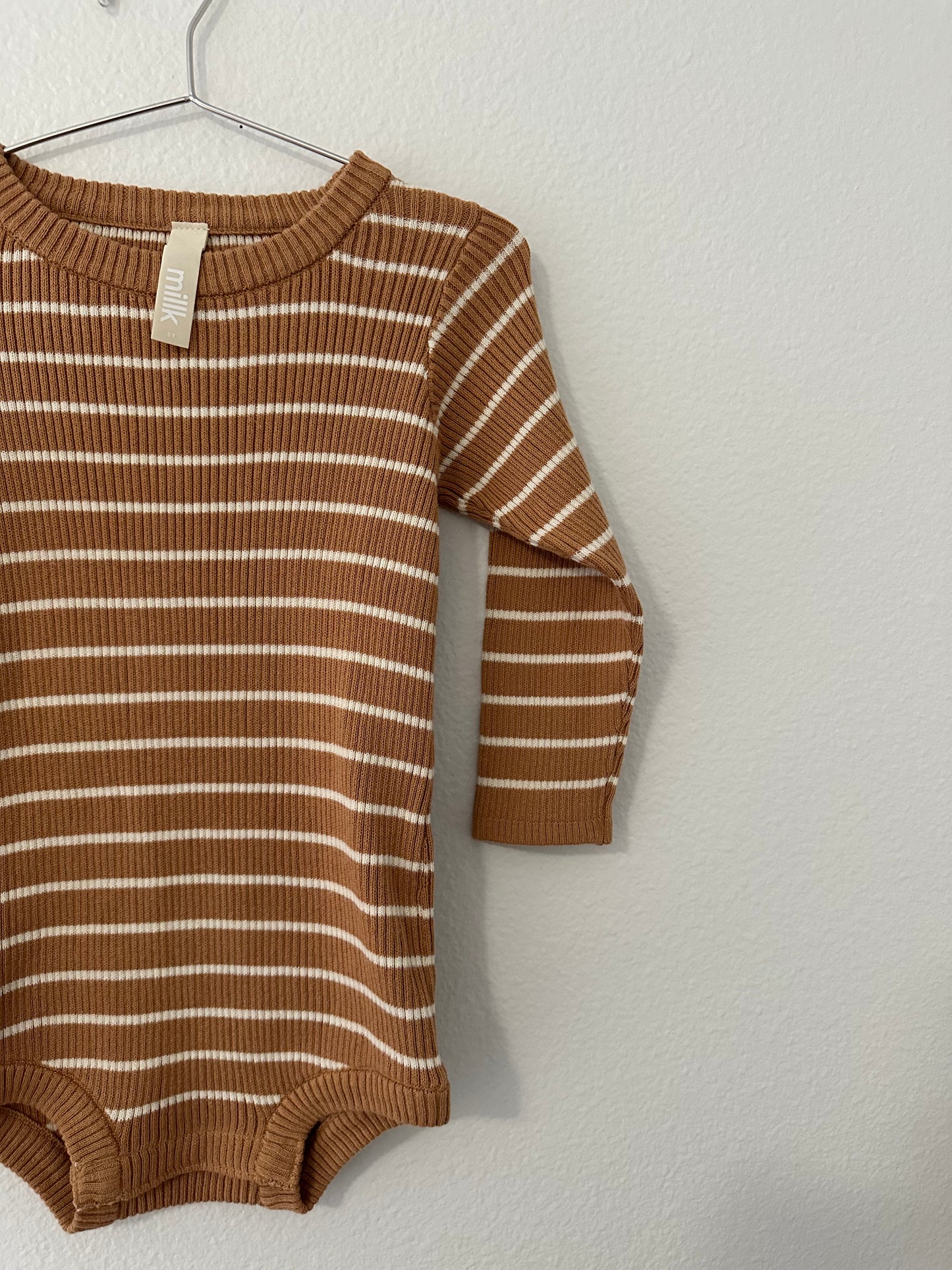 Millk ribbed bodysuit || 3T