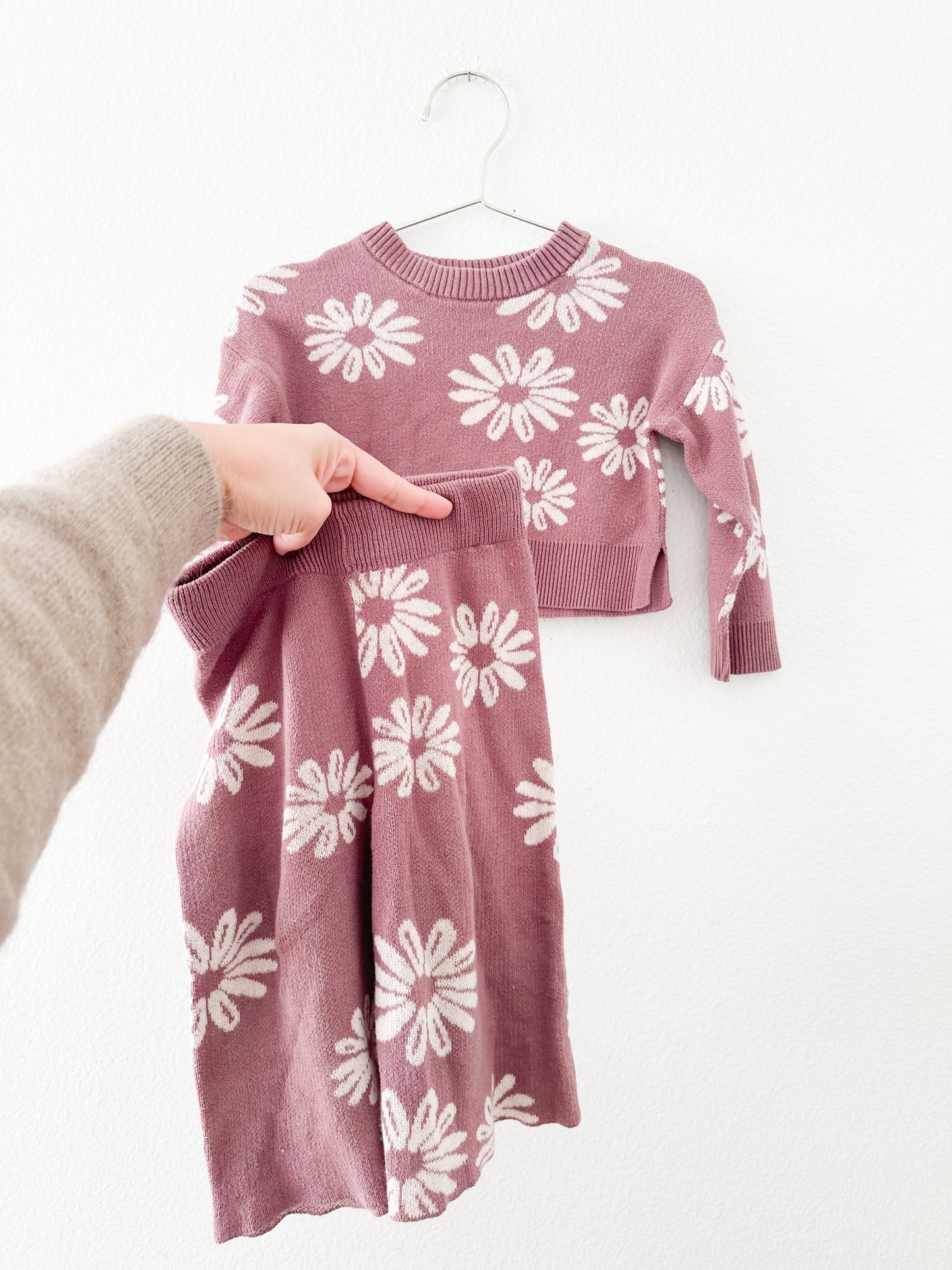 Modern moments cropped top, wide leg pant knit set (2T)