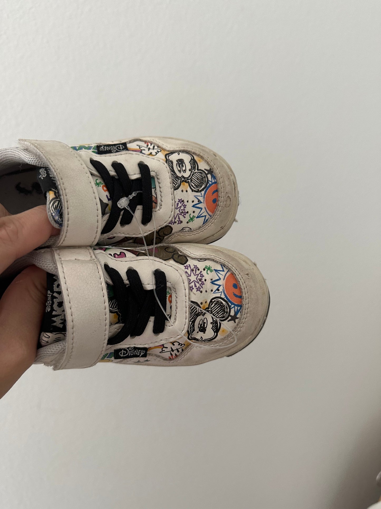 Zara Mickey sneakers || 7.5