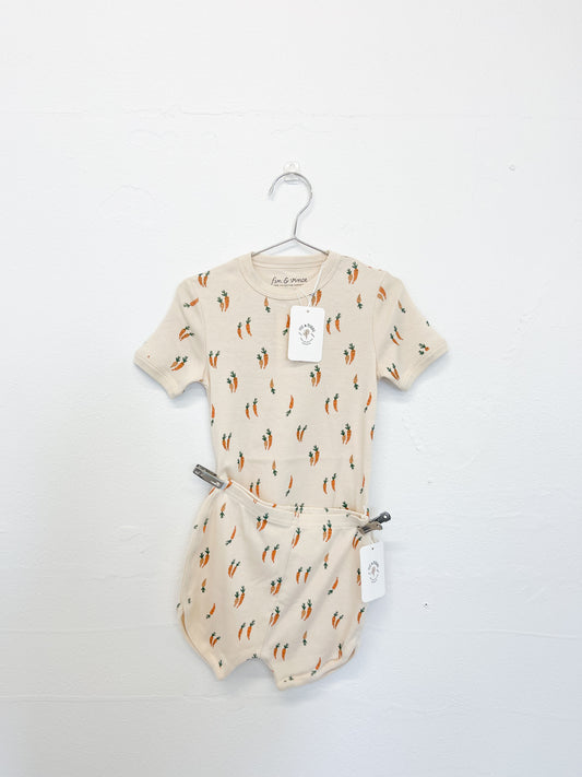 Fin & Vince HTF NWT carrot set || 4/5
