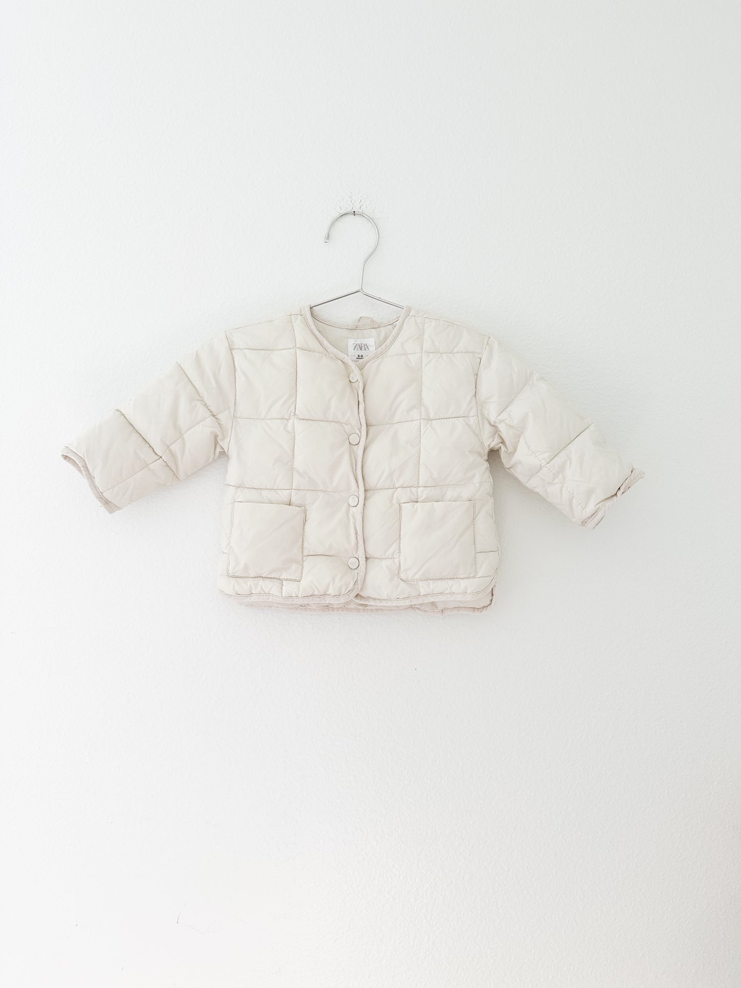 Zara cream quilted jacket || 6/9