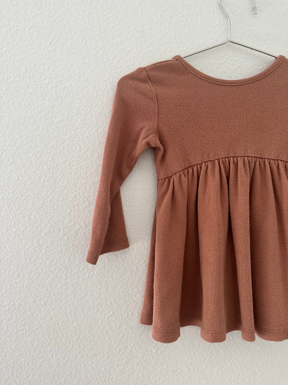 Quincy Mae ribbed dress (12/18)