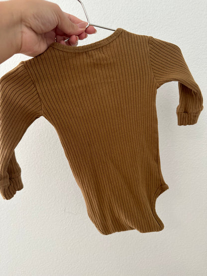 The simple folk ribbed bodysuit (12/18)