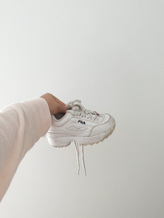 Fila disruptor 2 white shoes (size 10)