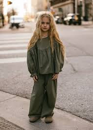 Fostered || Willow set || size 6