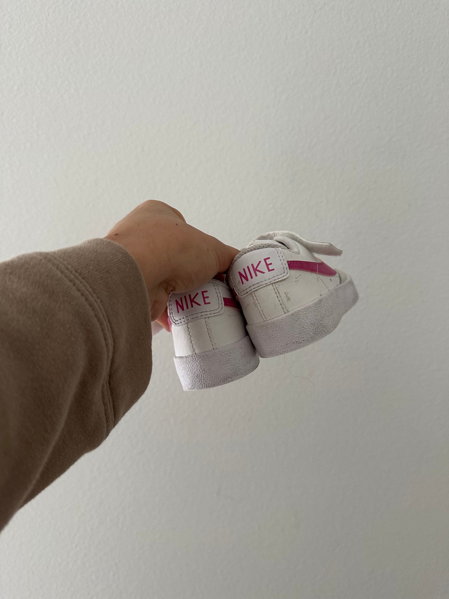 Nike Blazer || cosmic fucsia (11C)