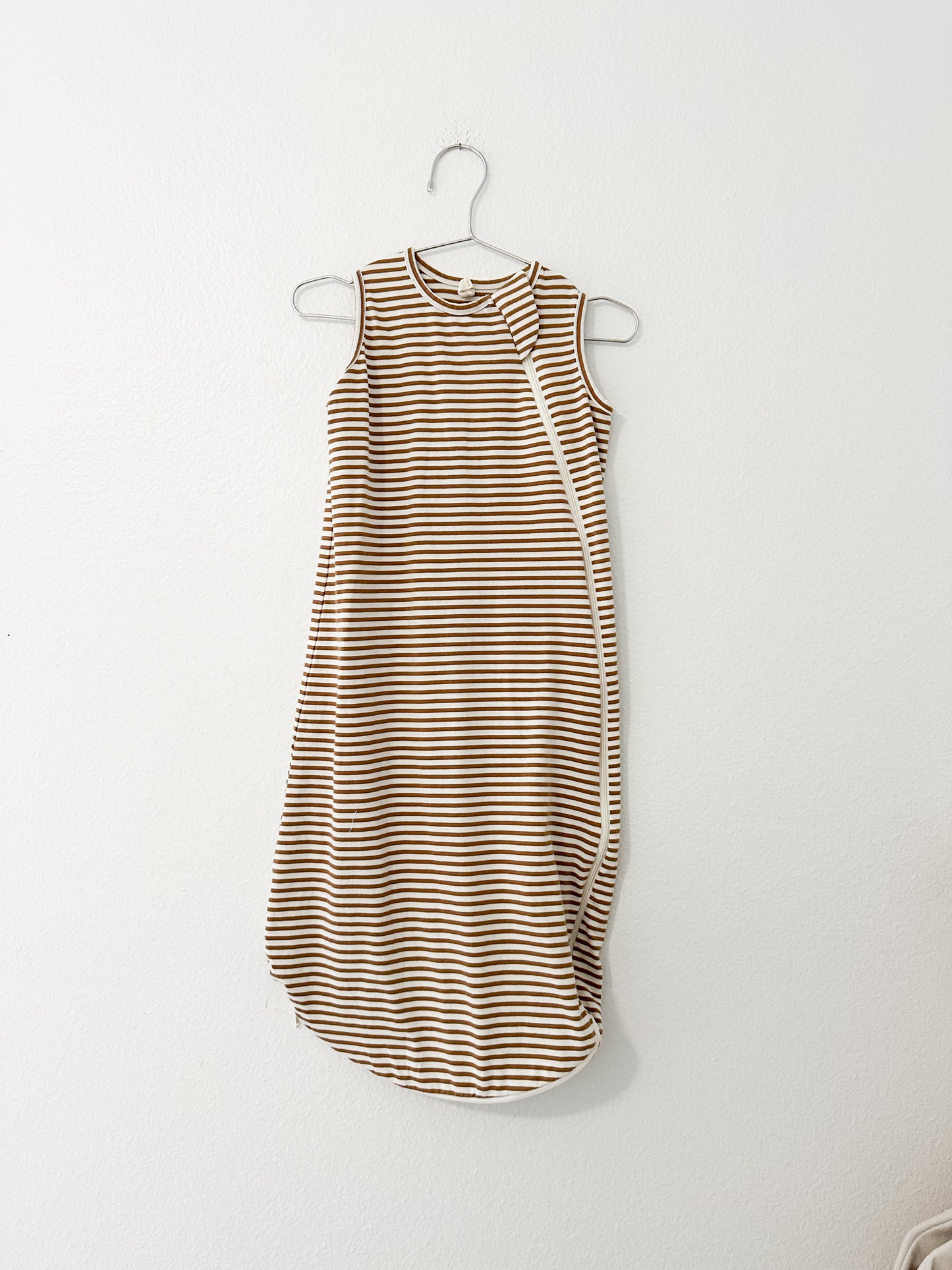 Quincy Mae honey striped sleep sack || 0/6 months