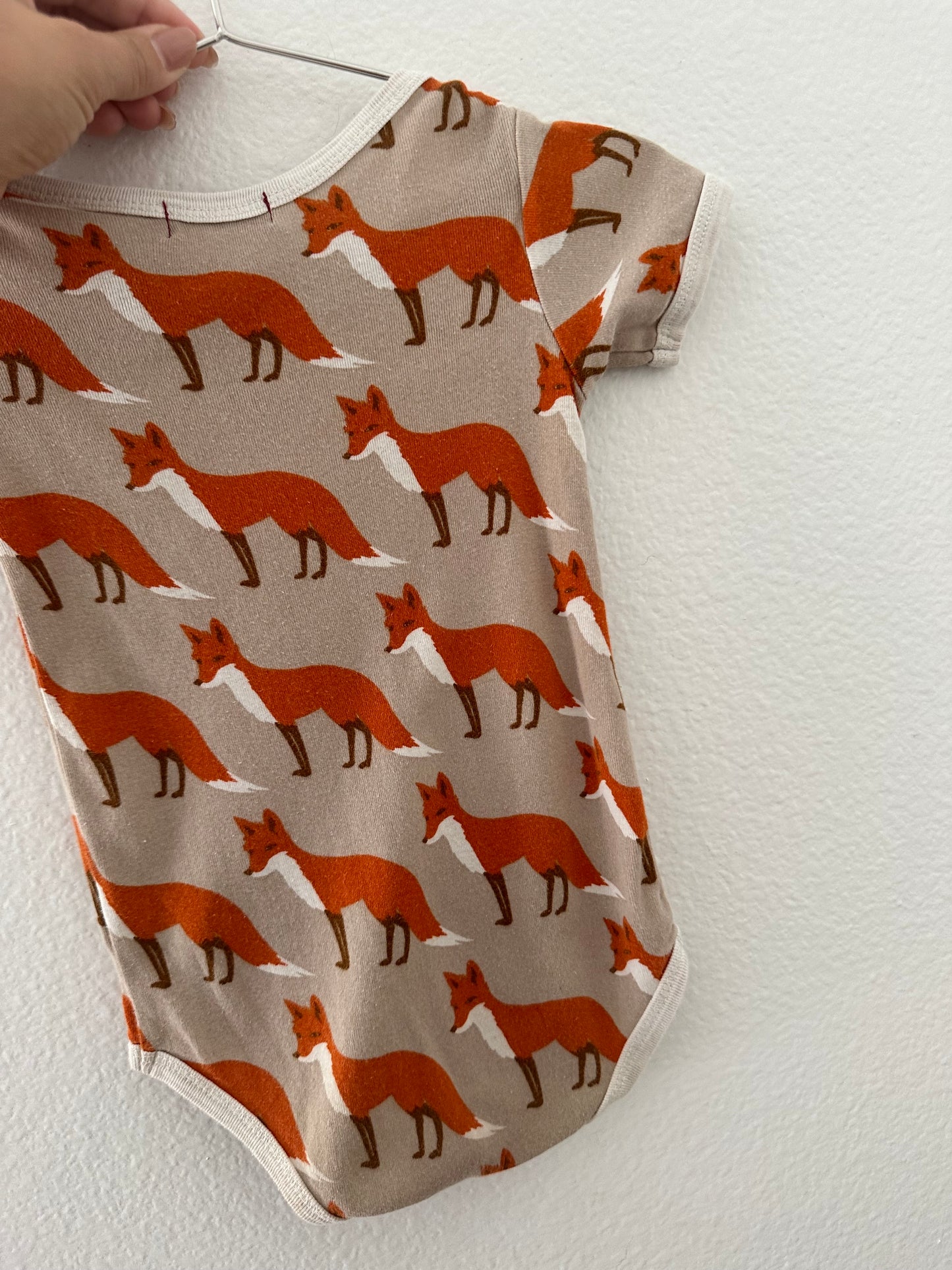 Milkbarn foxes onesie (6/12)