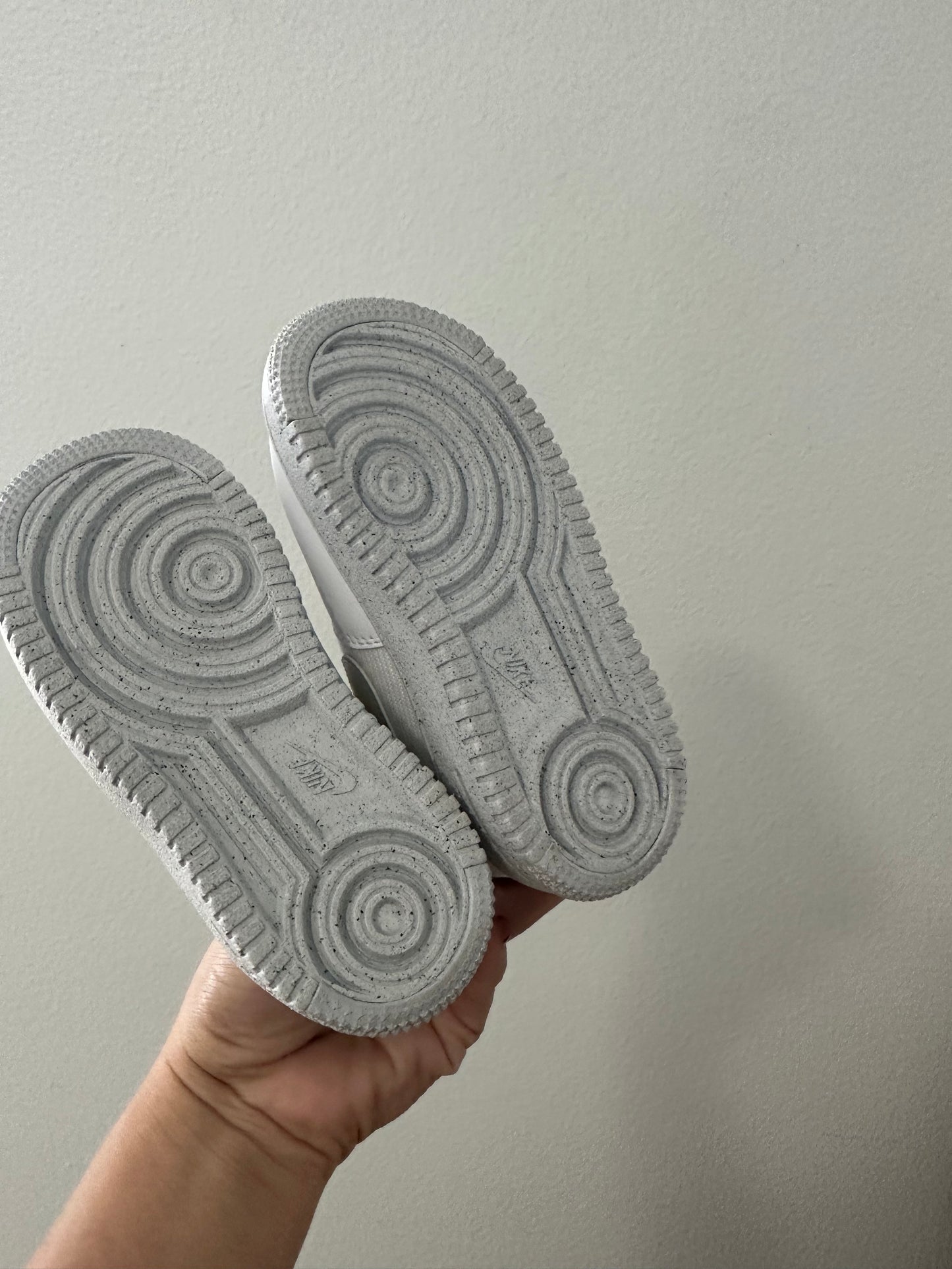 Nike Air Force 1 || 8C