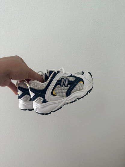 New balance chunky sneakers (size 9)