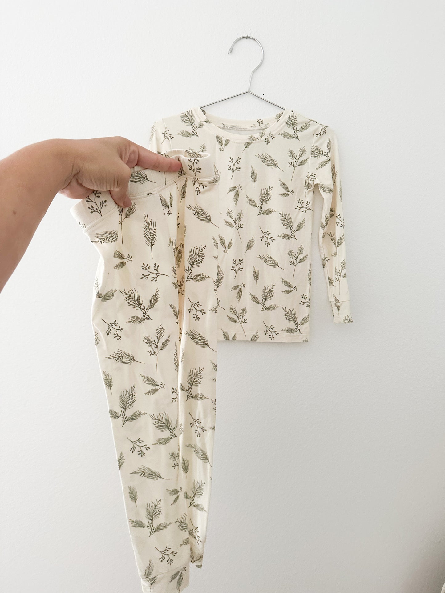 Muted mini pine two piece set. Gender neutral (3T)