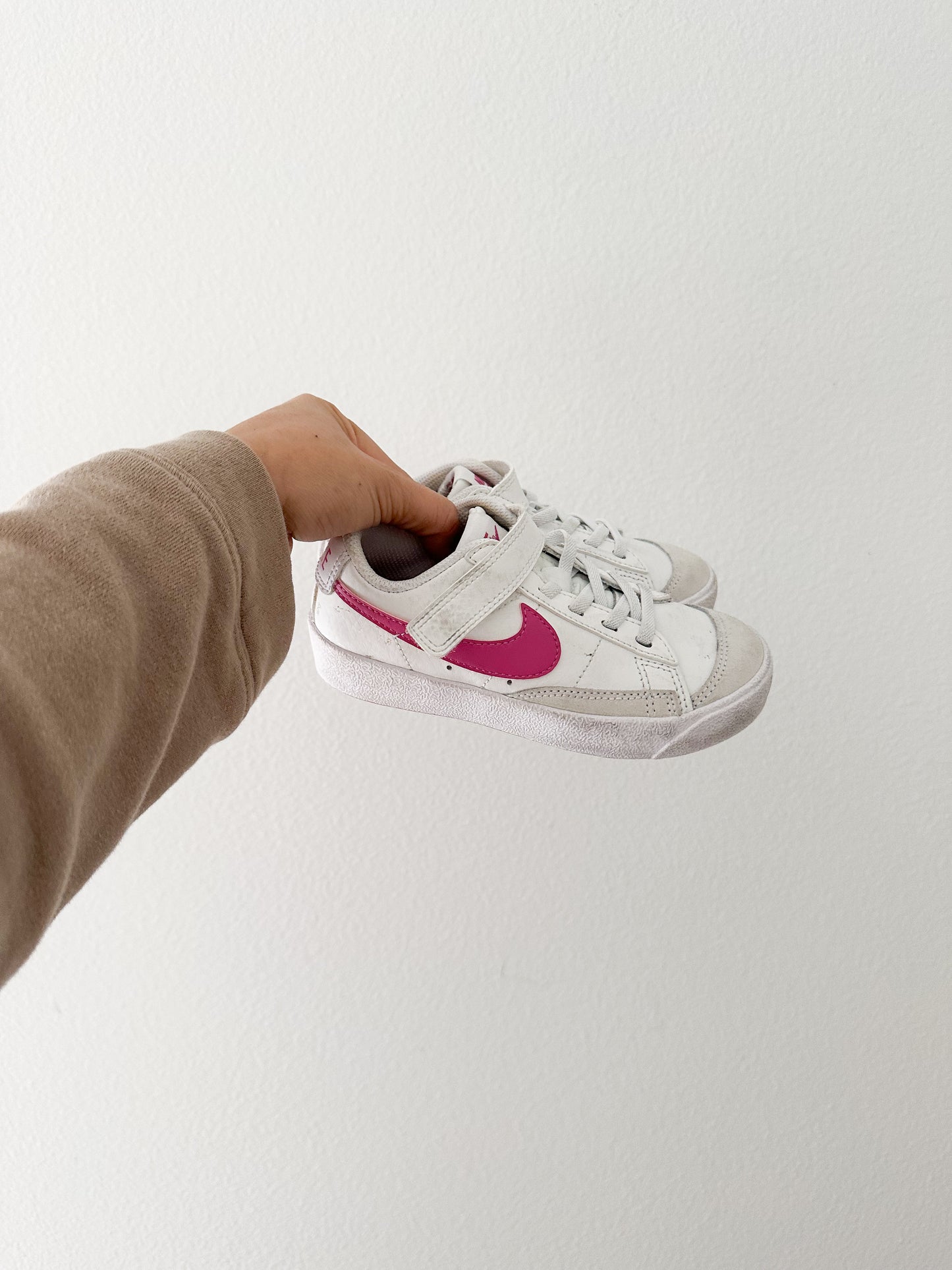 Nike Blazer || cosmic fucsia (11C)