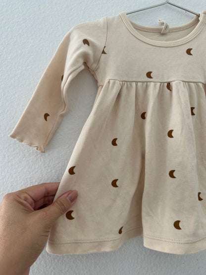 Quincy Mae moon dress (6/12)