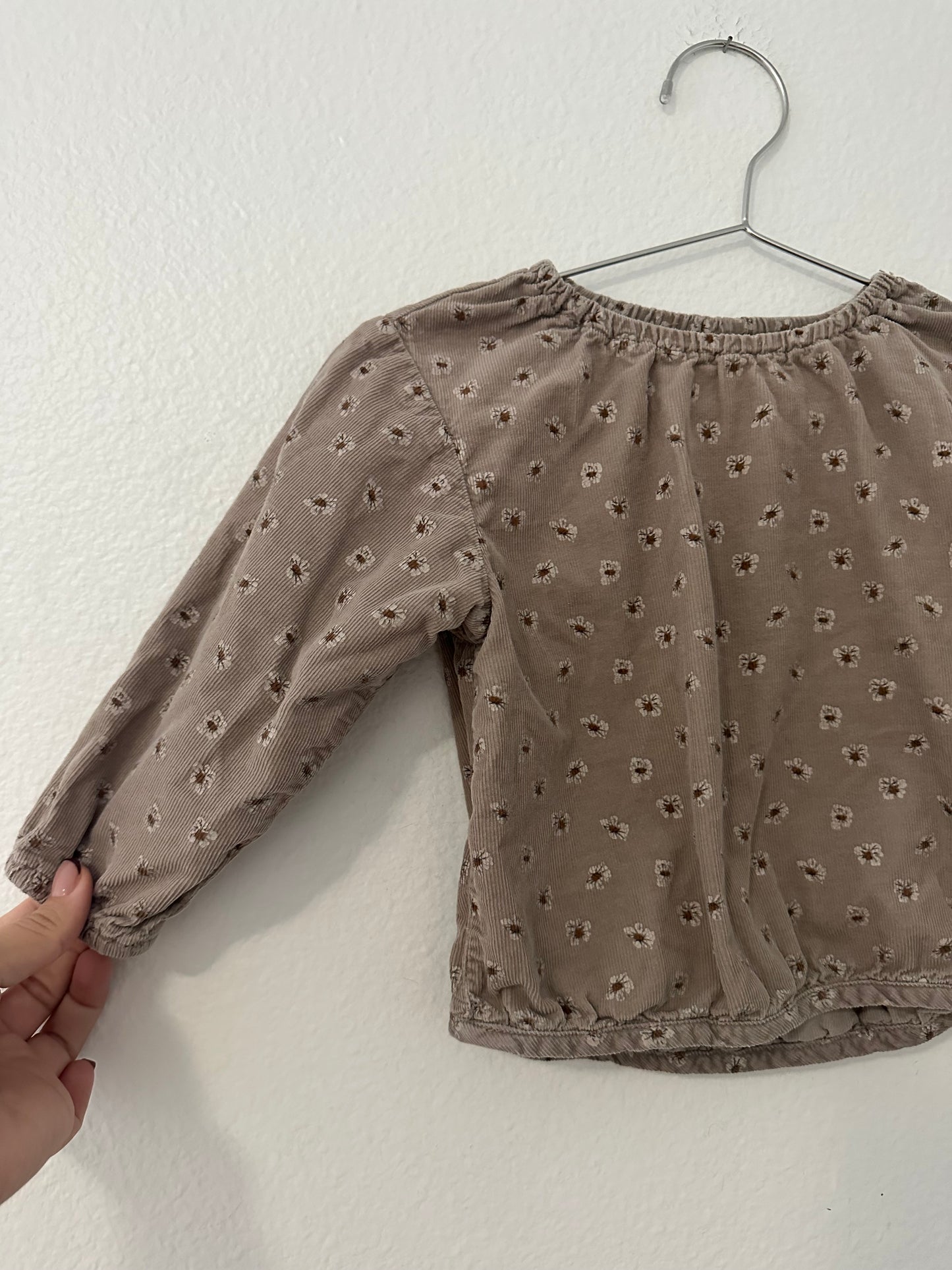 Zara light corduroy floral top || 12/18