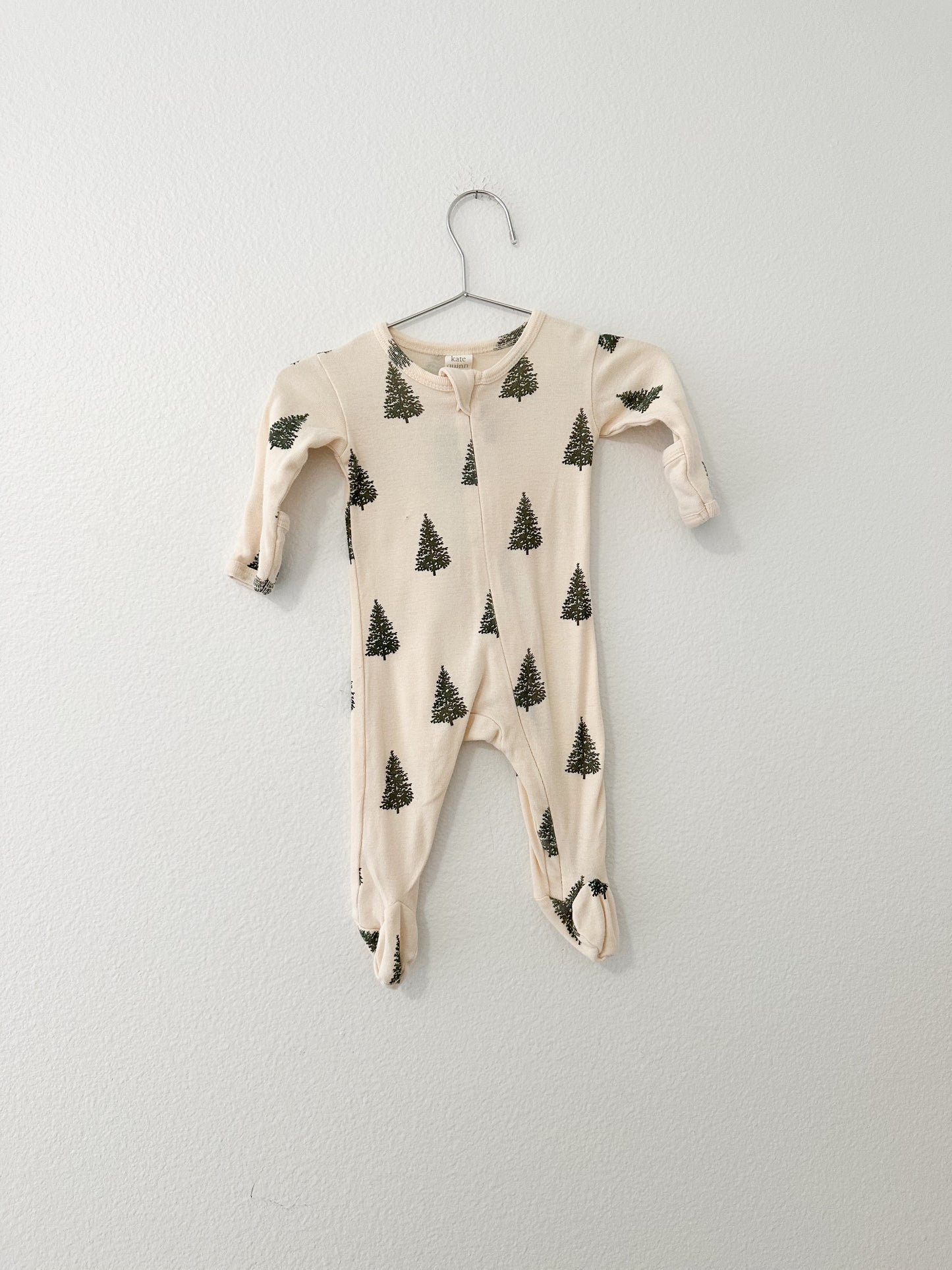 Kate Quinn pine tree footie (0/3)