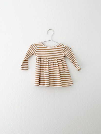 Quincy Mae striped dress (3/6)