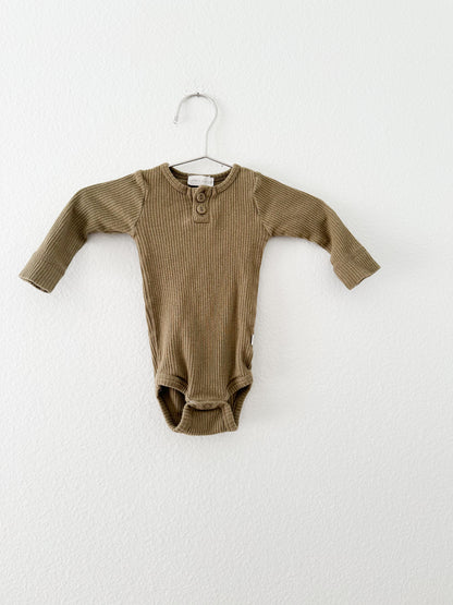 Jamie Kay ribbed bodysuit (0/3) hi