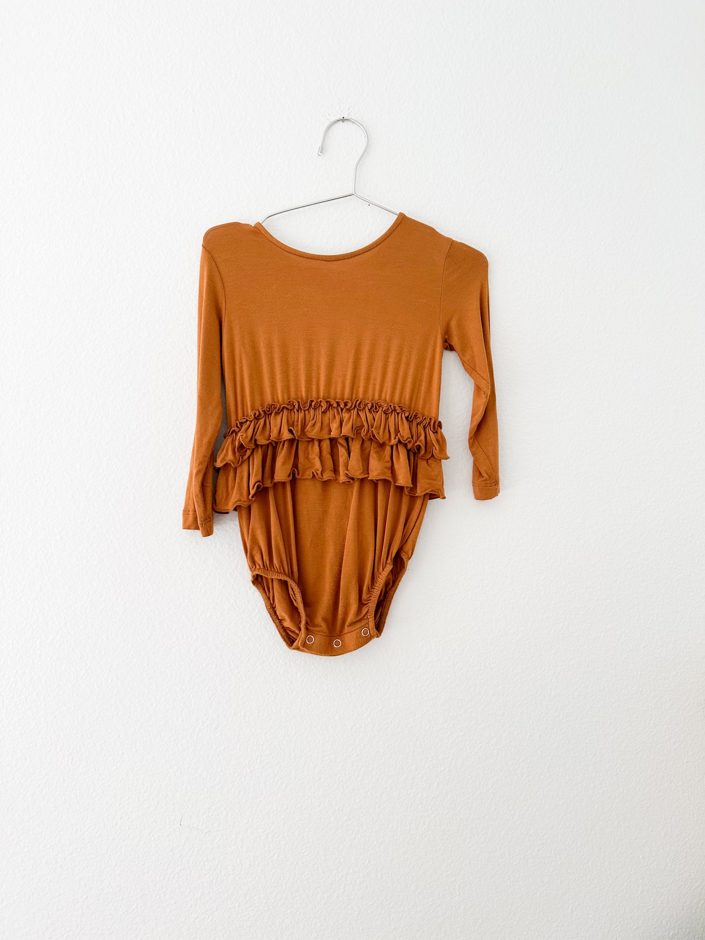 Kate Quinn bamboo ruffle bodysuit (18/24)