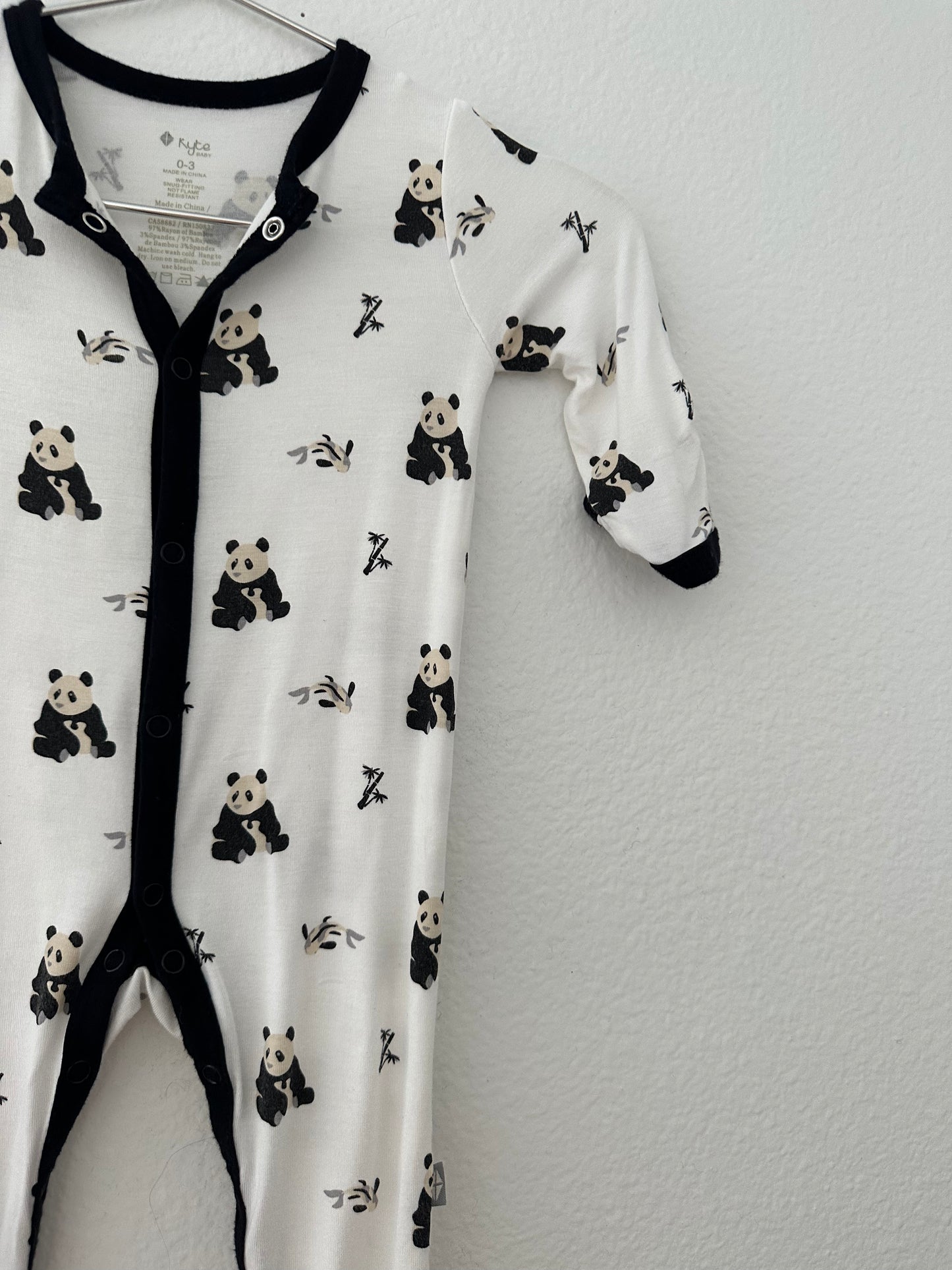 Kyte panda footie (0/3)