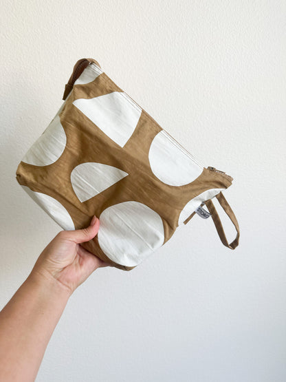 STORQ quick change kit bag in sand