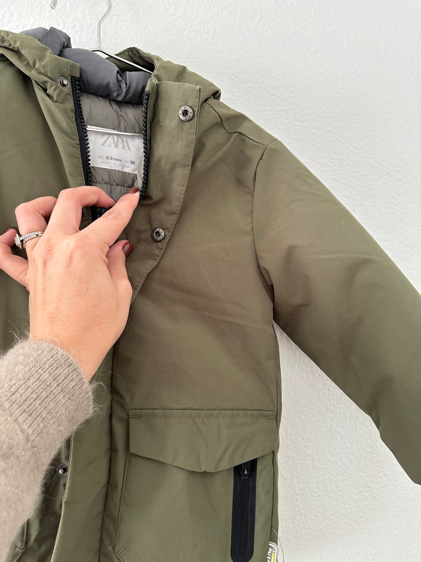 Zara unisex olive green coat (2/3)