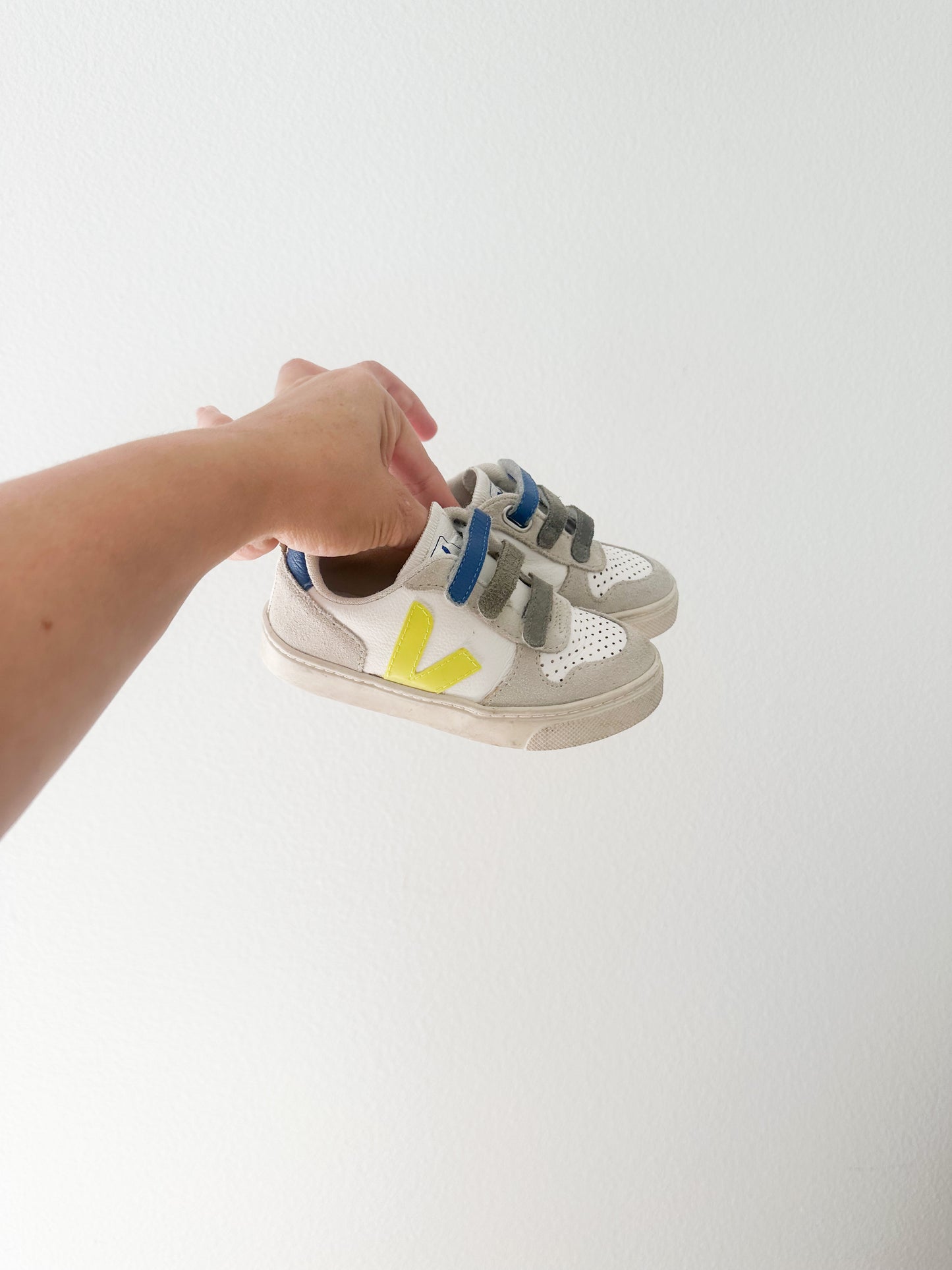 Veja sneakers (9.5)