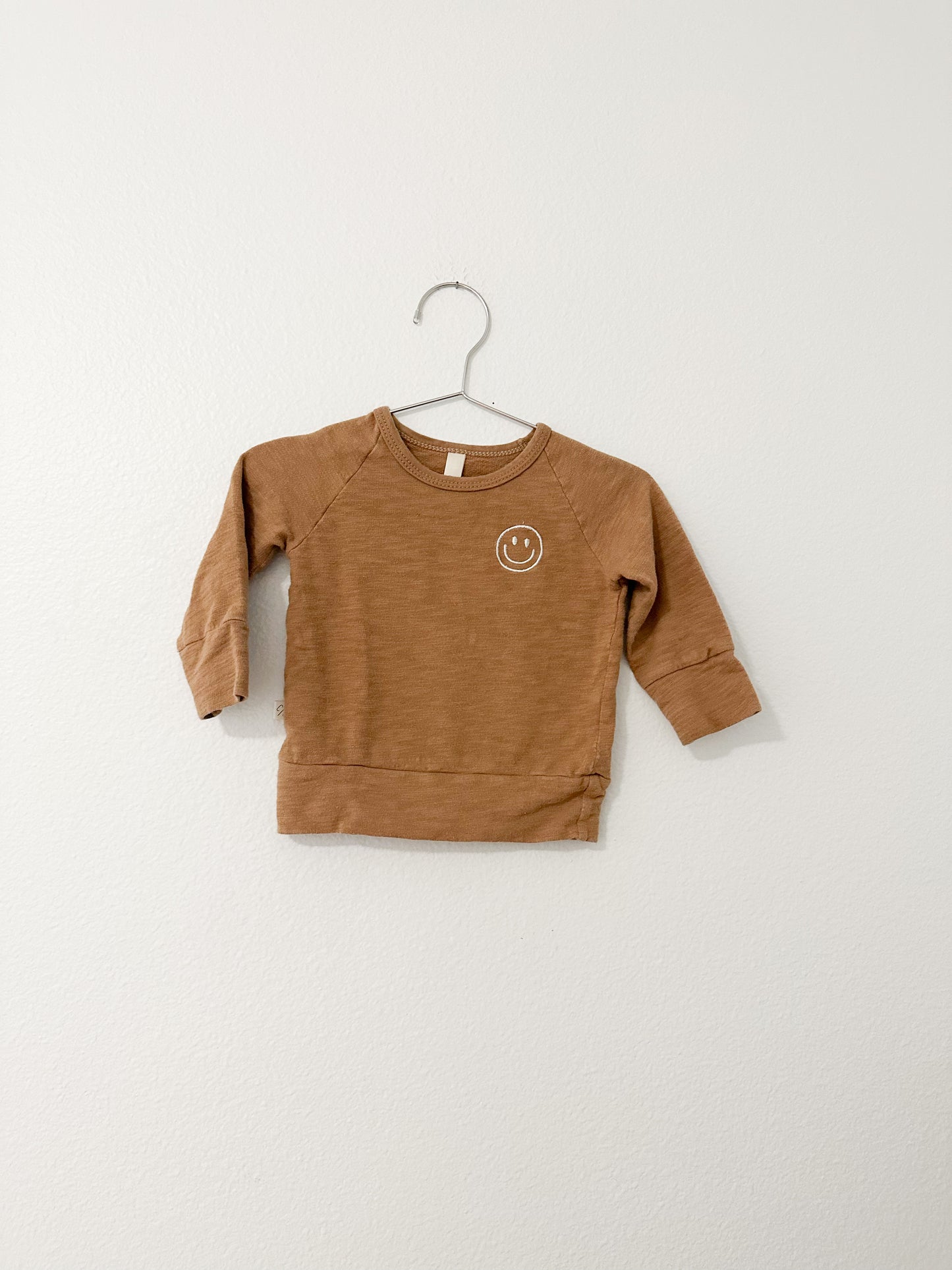 Childhoods smiley face sweatshirt|| 6/12